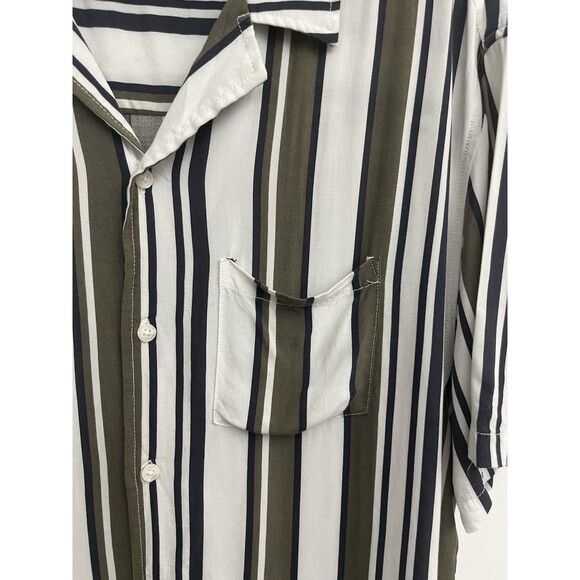 Vintage Re-mastered Men’s Shirt Size L Button Down Short Sleeve Collared - Picture 4 of 8